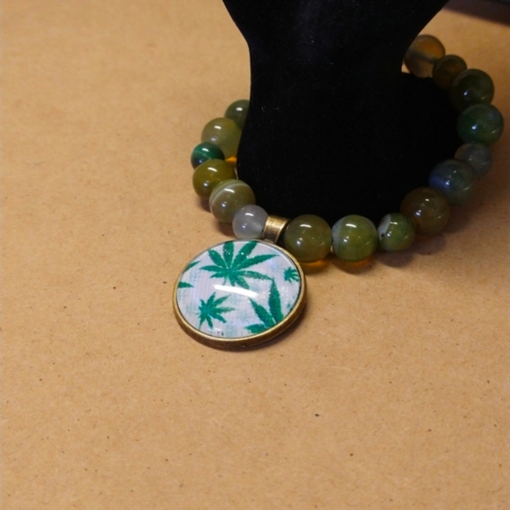 ❇️ *5/25* Handmade Cannabis Mala bracelet